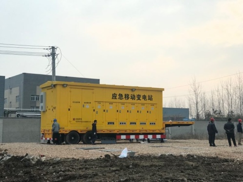 說明: E:\整站、風(fēng)電、光伏、配網(wǎng)、微網(wǎng)資料\車載移動變\移動變電站發(fā)運(yùn)照片\現(xiàn)場照片\ea01068fe6f93e7d4153a7445ec2d48.jpg